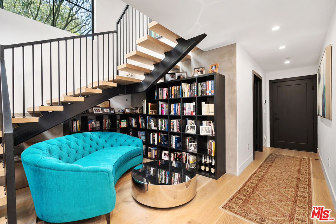 Los Angeles, California, 90068, United States, 4 Bedrooms Bedrooms, ,4 BathroomsBathrooms,Residential,For Sale,1897073