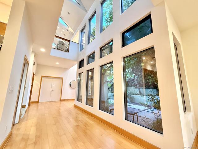 San Diego, California, 92103, United States, 2 Bedrooms Bedrooms, ,4 BathroomsBathrooms,Residential,For Sale,2009061