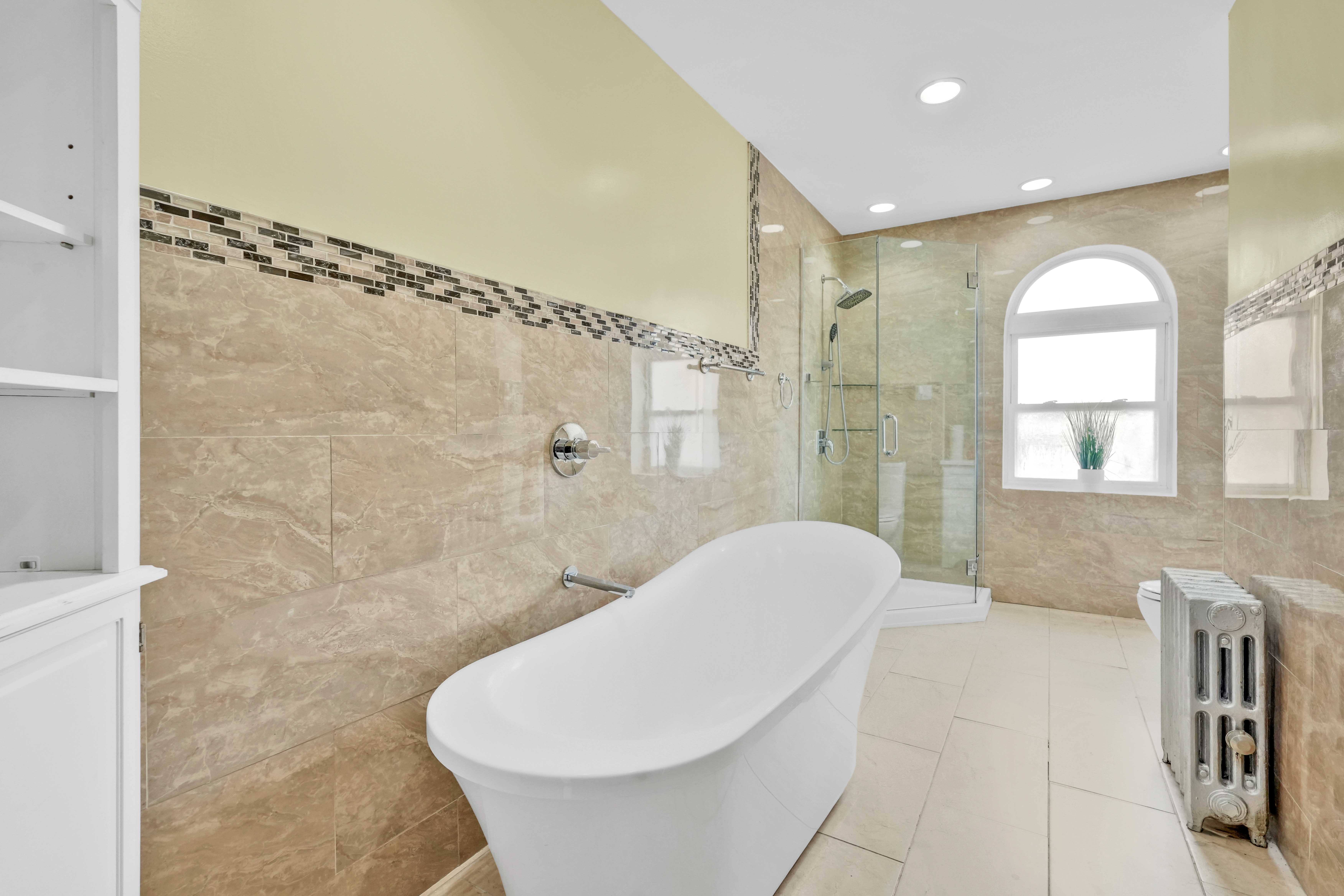 Laurelton, New York, 11413, United States, 3 Bedrooms Bedrooms, ,4 BathroomsBathrooms,Residential,For Sale,1944975