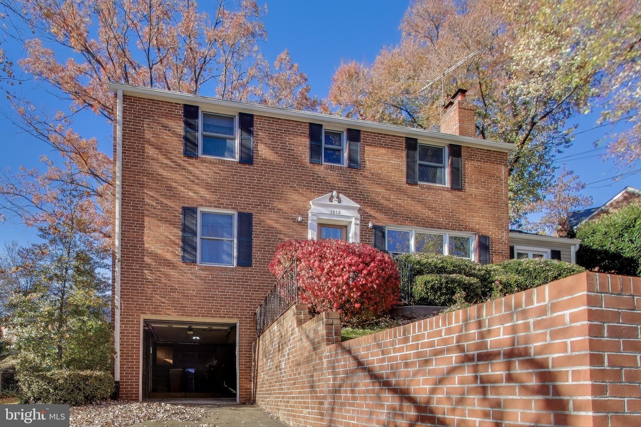 Cheverly, Maryland, 20785, United States, 5 Bedrooms Bedrooms, ,2 BathroomsBathrooms,Residential,For Sale,1990402