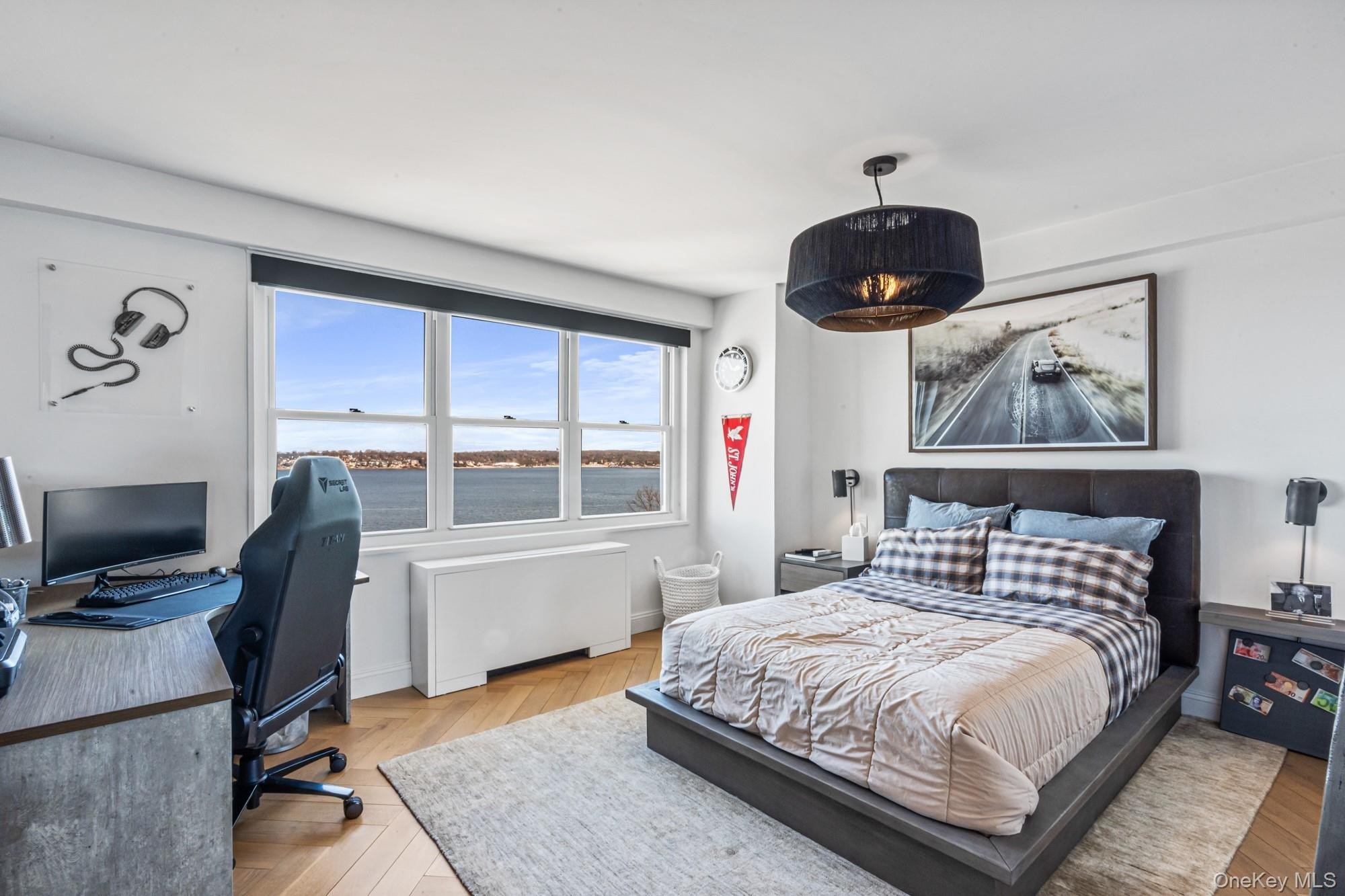 Bayside, New York, 11360, United States, 3 Bedrooms Bedrooms, ,2 BathroomsBathrooms,Residential,For Sale,2048394