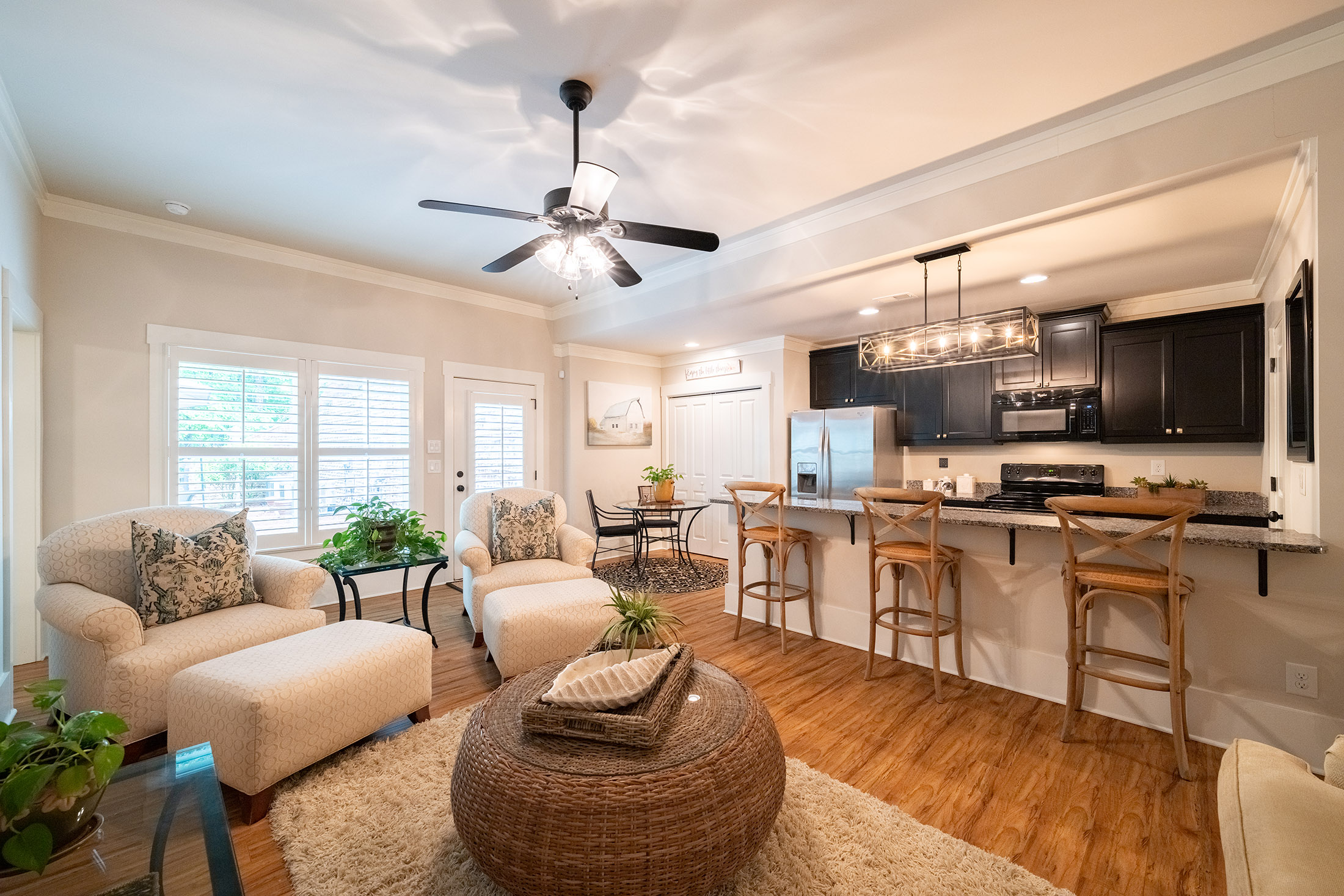  Builder’s Personal Estate on 2.36± Acres—Offering Space, Privacy & Convenience - 物件實景