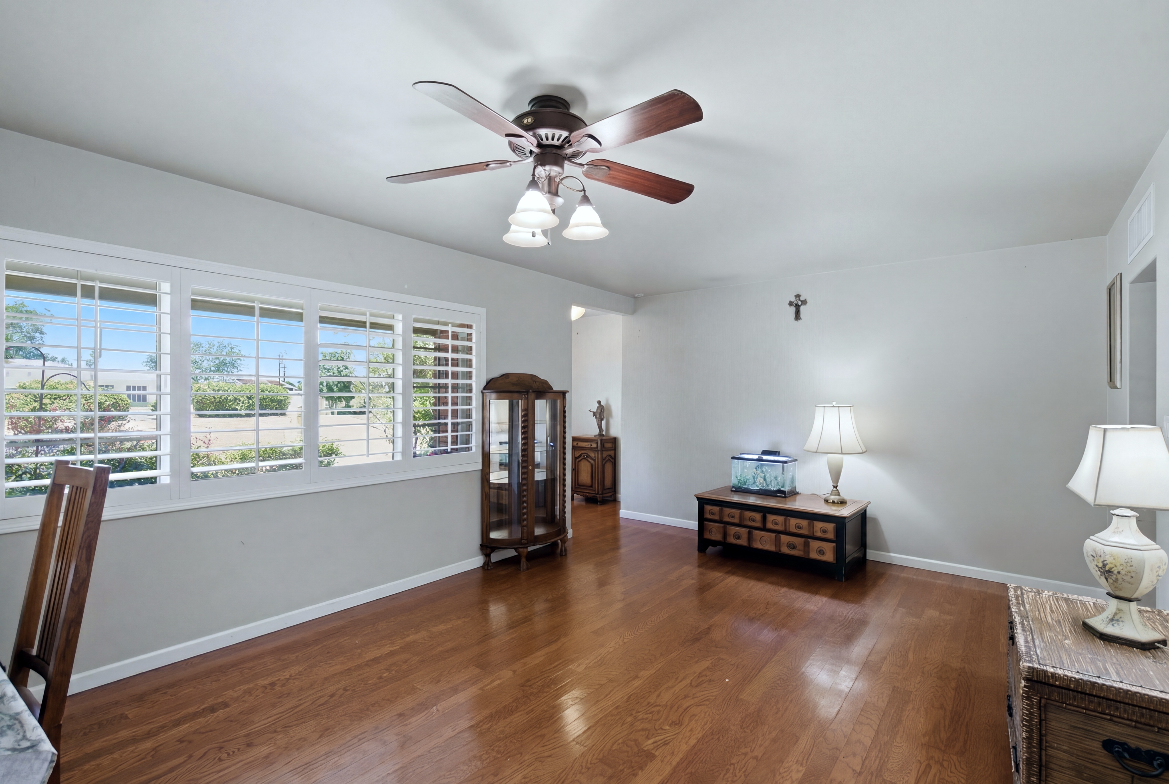  4045 E Cambridge Ave  Phoenix, AZ - 物件實景
