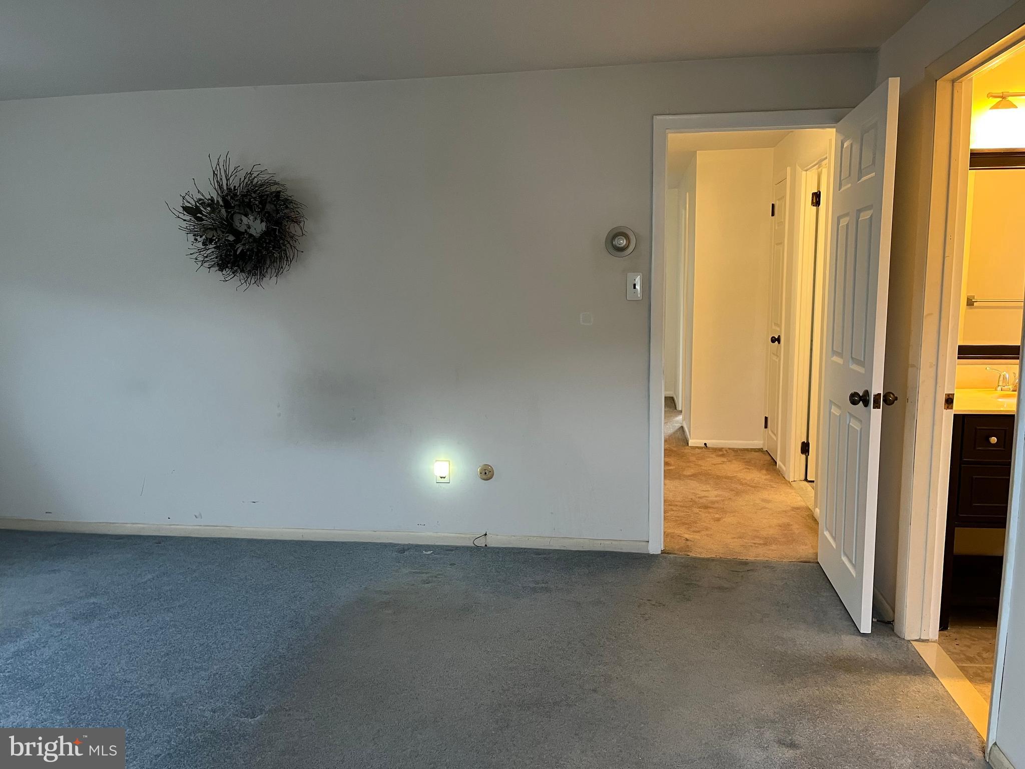 Southampton, Pennsylvania, 18966, United States, 4 Bedrooms Bedrooms, ,Residential,For Sale,1990215