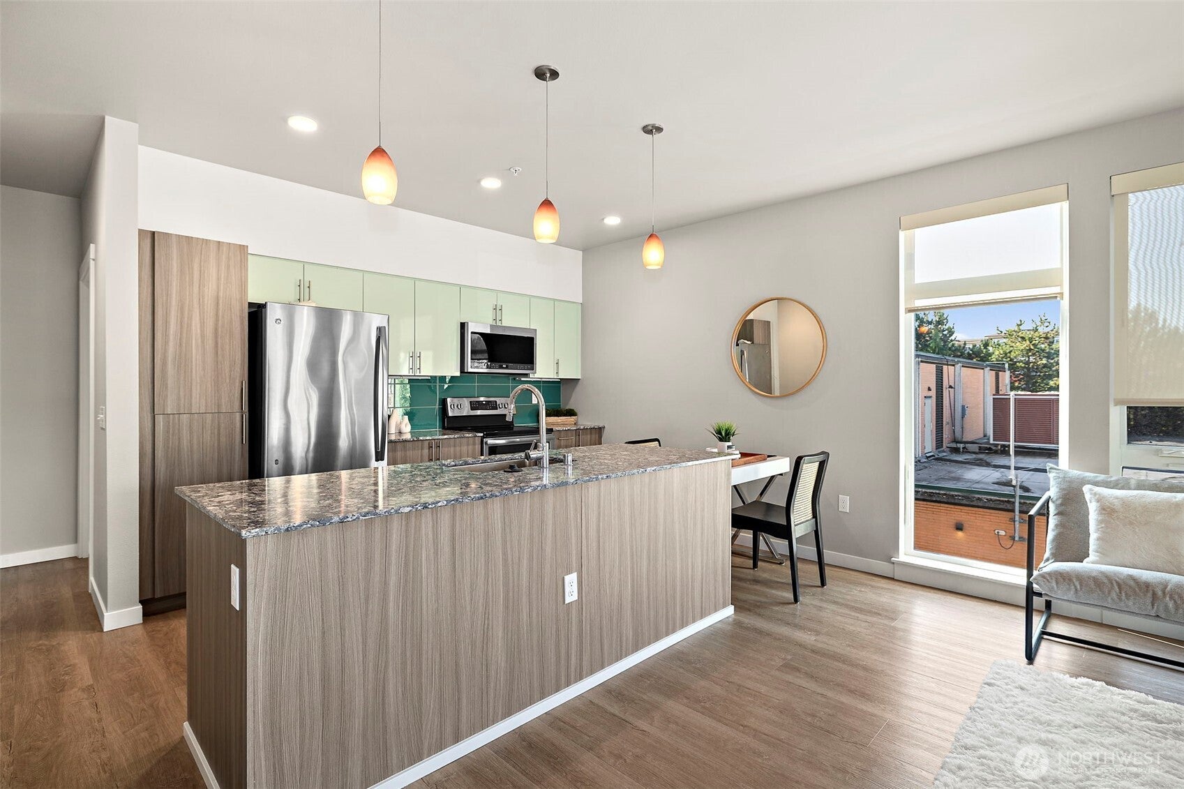 Bellevue, Washington, 98004, United States, 2 Bedrooms Bedrooms, ,1 BathroomBathrooms,Residential,For Sale,1975057