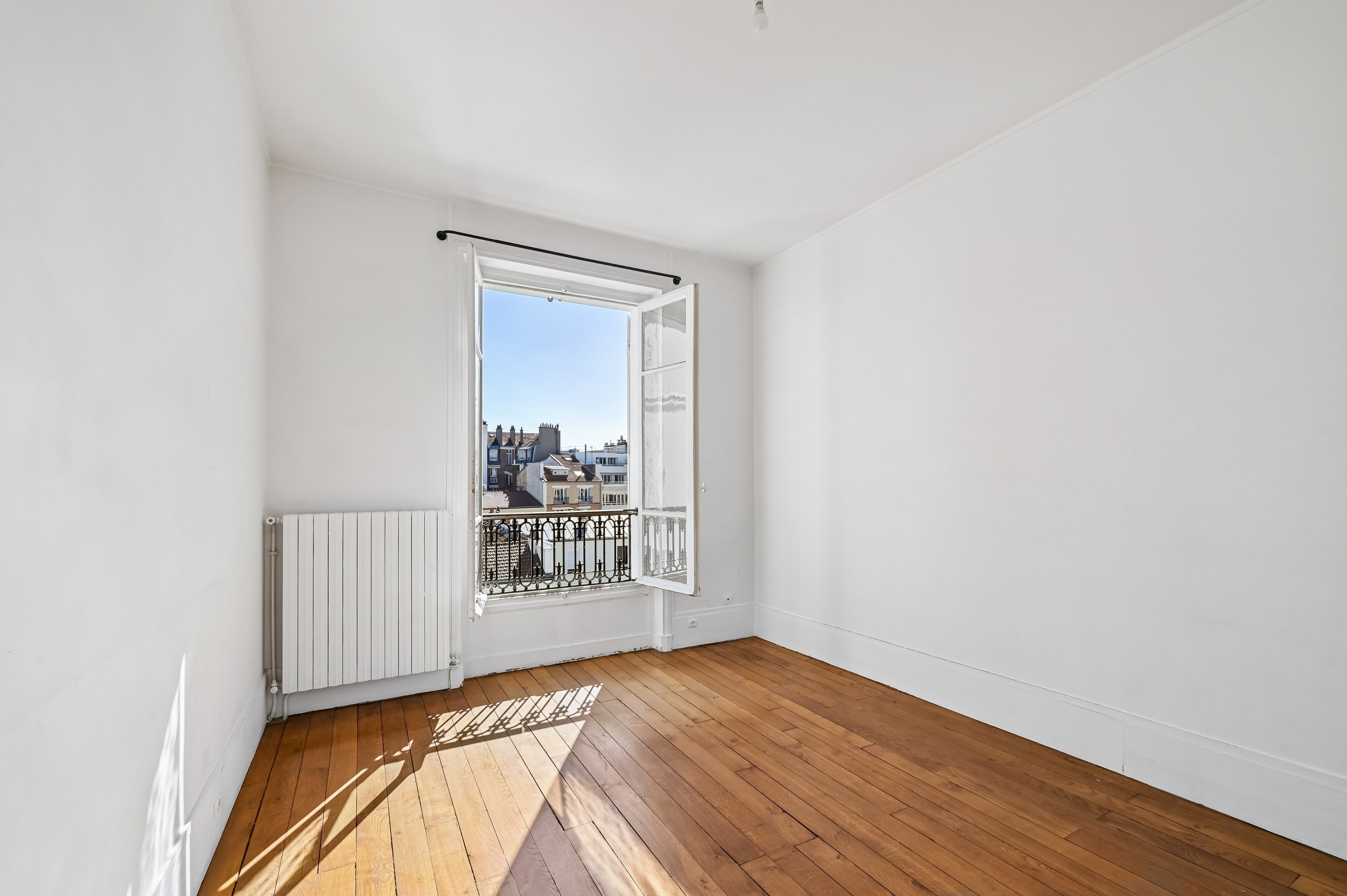  4-Room Apartment Requiring Renovation - Neuilly-sur-Seine - 物件實景