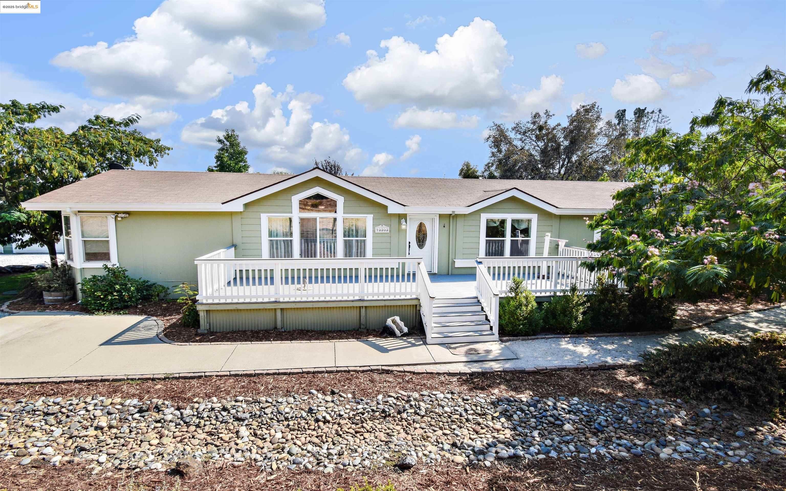 Columbia, California, 95310, United States, 3 Bedrooms Bedrooms, ,2 BathroomsBathrooms,Residential,For Sale,1941658