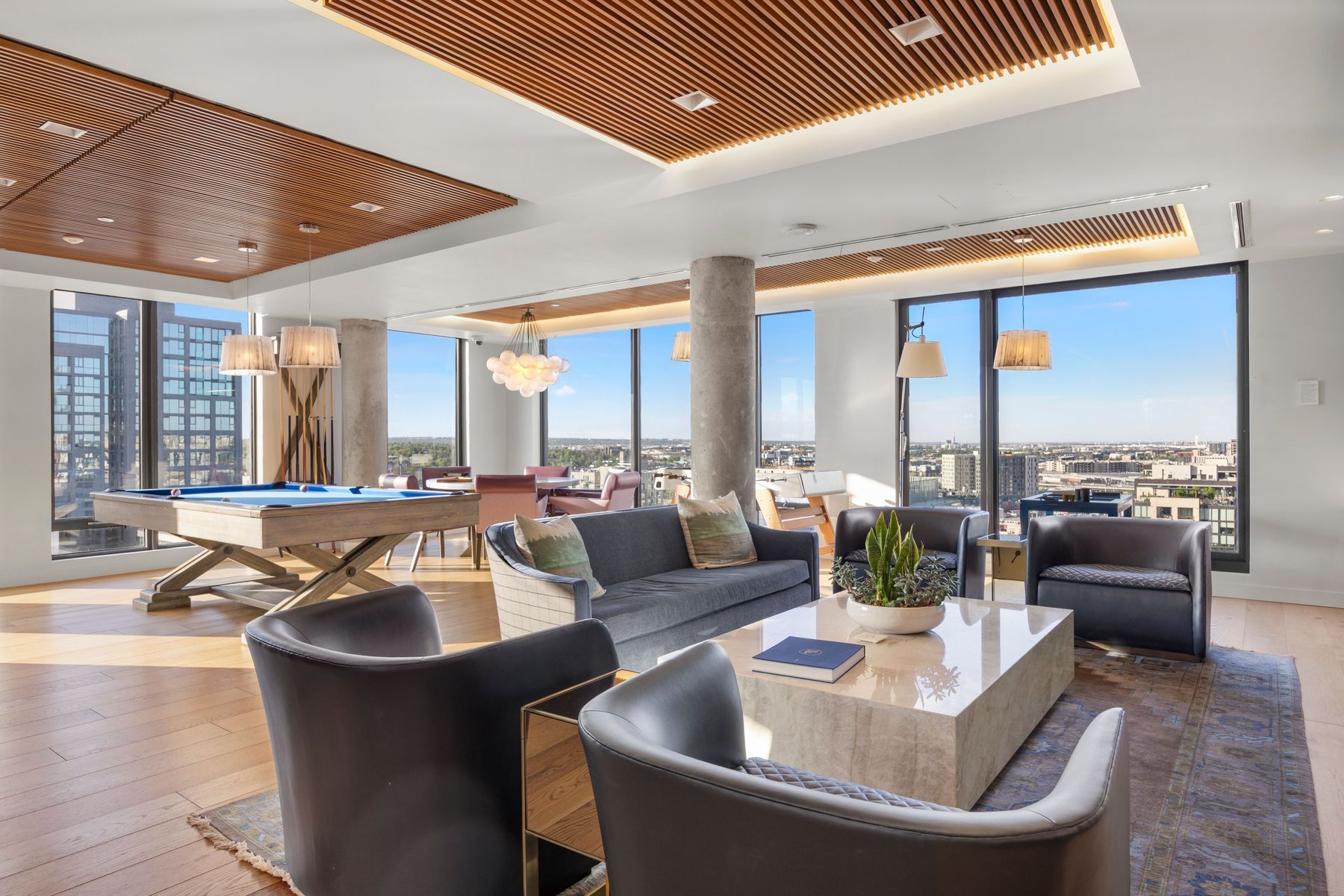  Terrace Views & Full-Service Downtown Living at The Coloradan - 物件實景