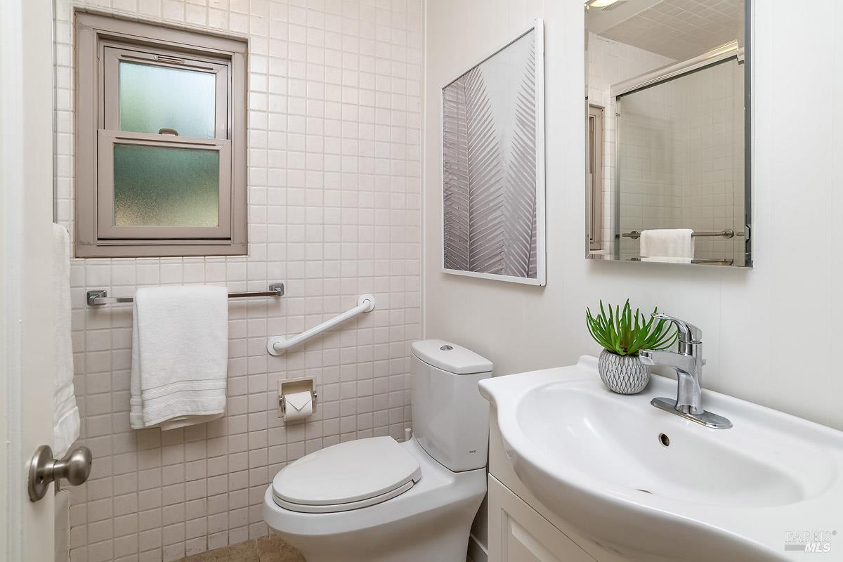San Rafael, California, 94903, United States, 3 Bedrooms Bedrooms, ,1 BathroomBathrooms,Residential,For Sale,1916835