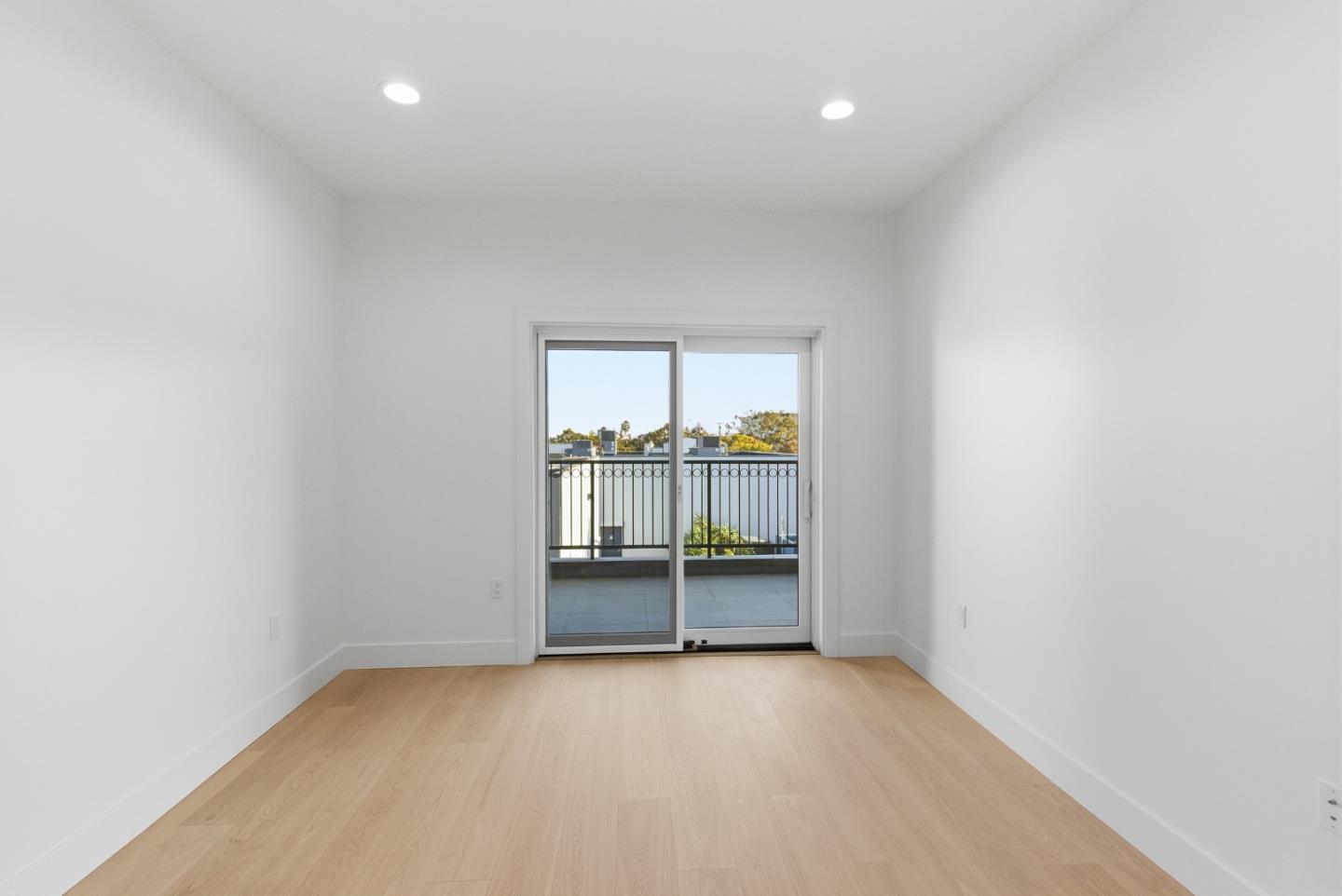 San Carlos, California, 94070, United States, 2 Bedrooms Bedrooms, ,3 BathroomsBathrooms,Residential,For Sale,2002922