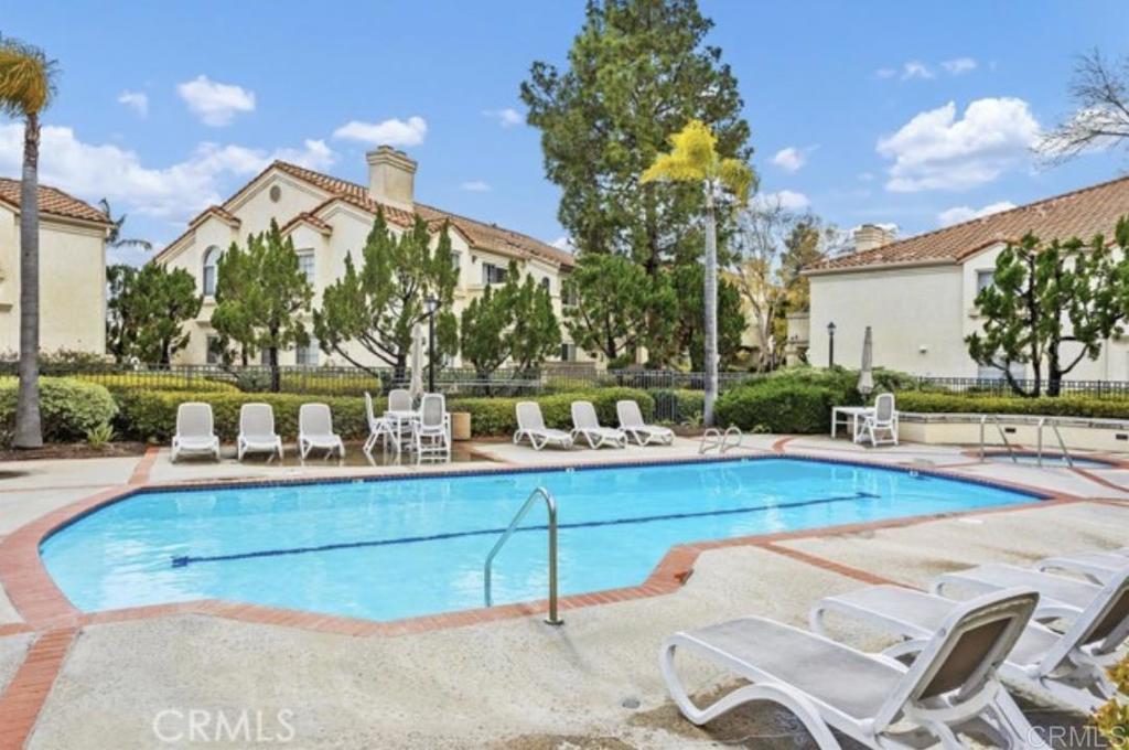 Vista, California, 92081, United States, 2 Bedrooms Bedrooms, ,2 BathroomsBathrooms,Residential,For Sale,1989582