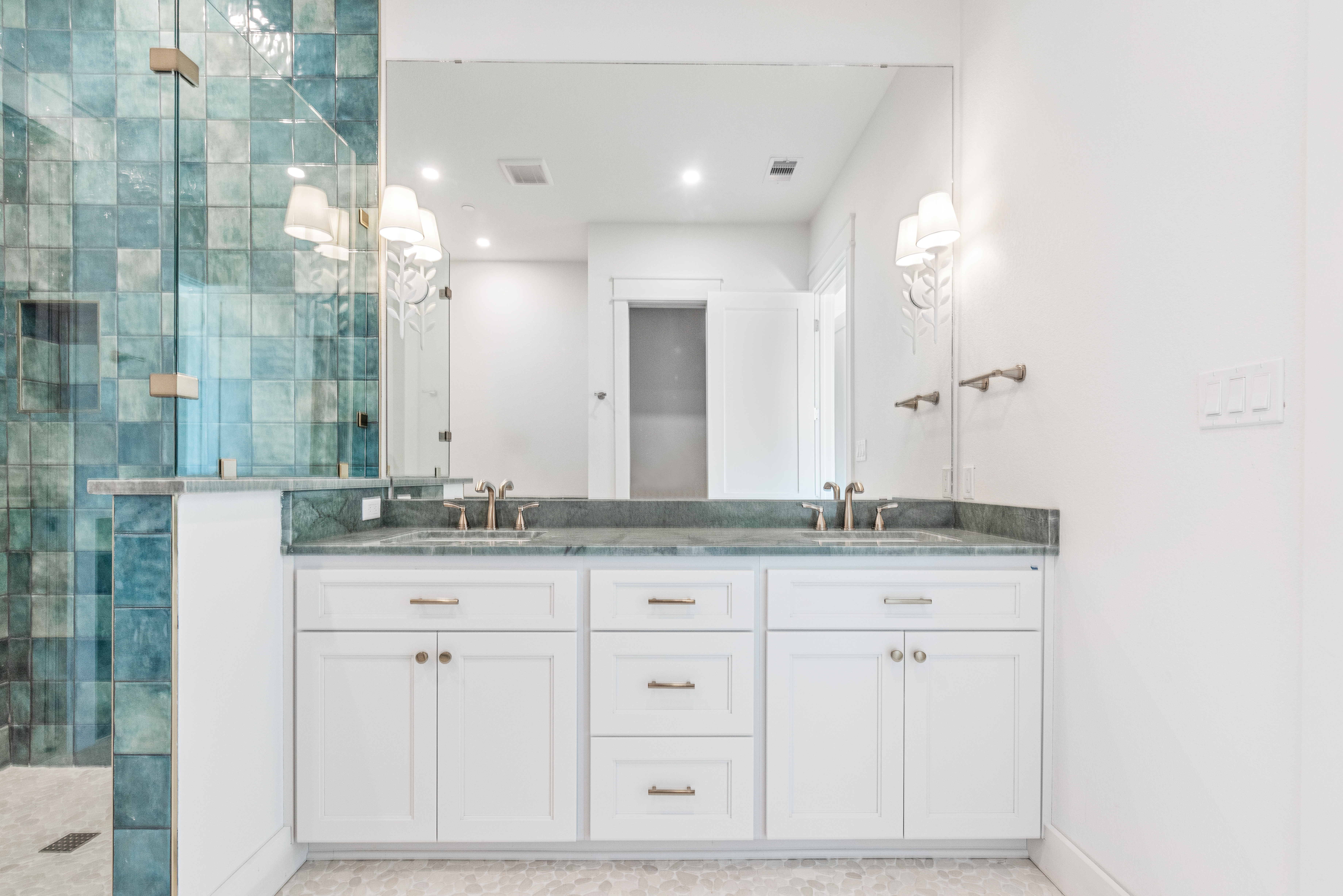  Unique Waterfront Residence - 物件實景