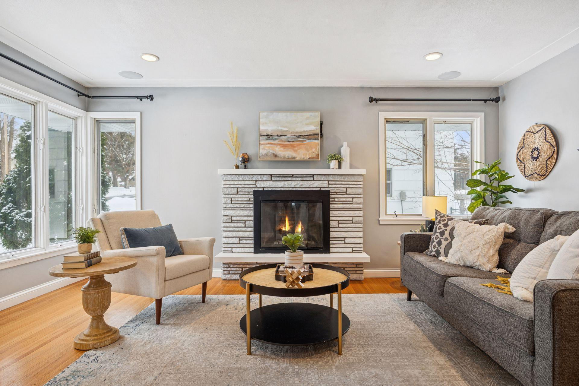 Edina, Minnesota, 55435, United States, 4 Bedrooms Bedrooms, ,3 BathroomsBathrooms,Residential,For Sale,1998475