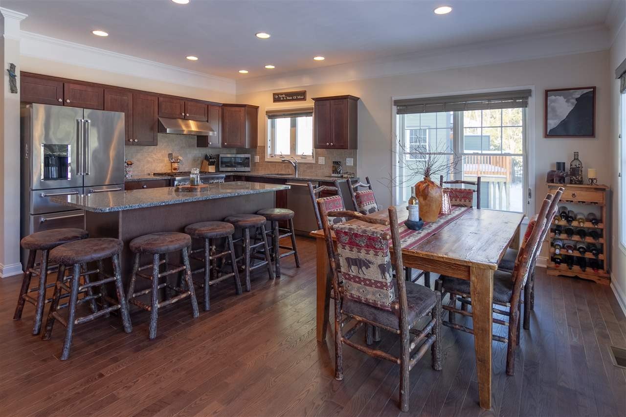 Lincoln, New Hampshire, 03251, United States, 5 Bedrooms Bedrooms, ,5 BathroomsBathrooms,Residential,For Sale,1978136