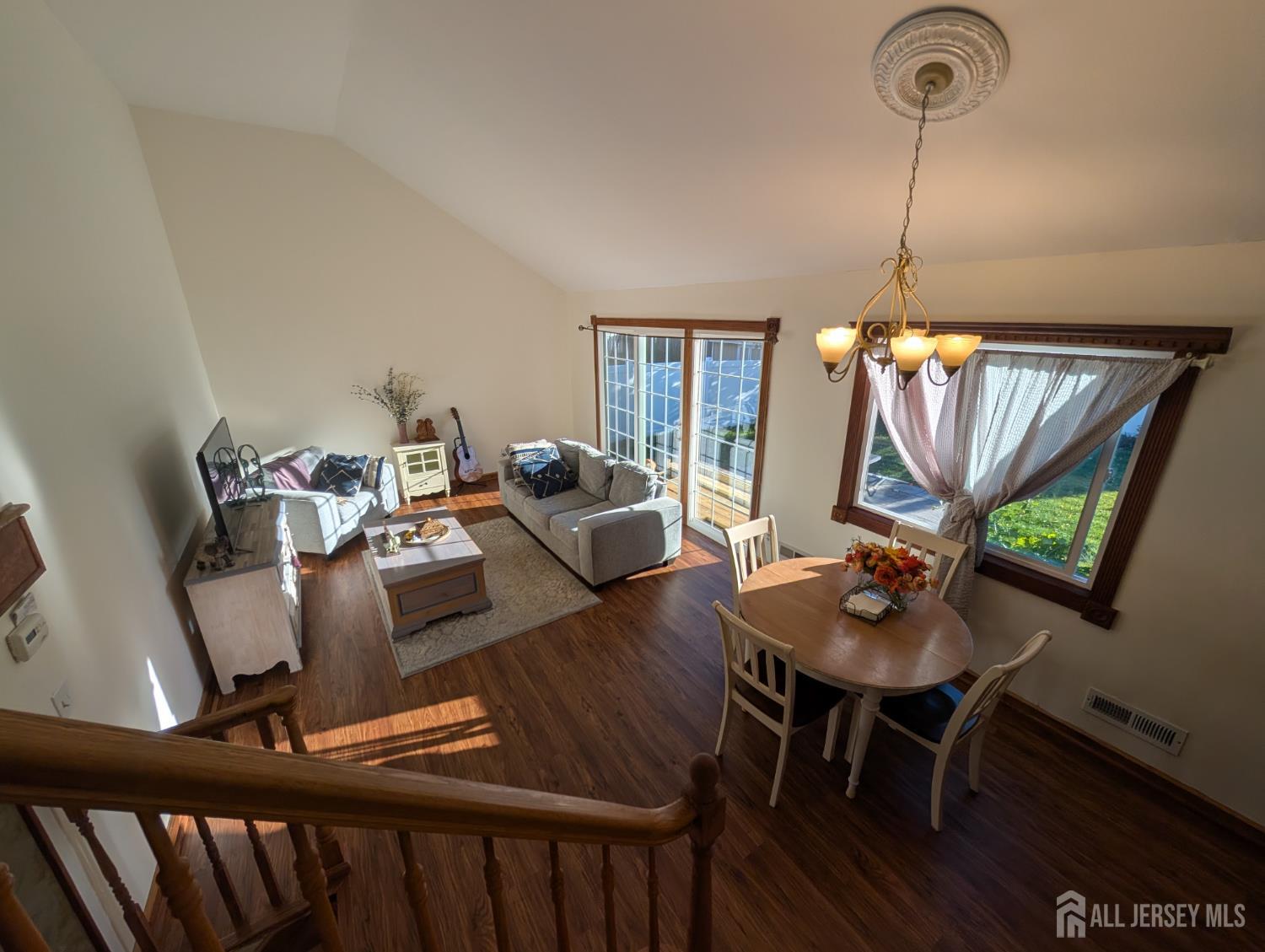 Old Bridge, New Jersey, 08857, United States, 3 Bedrooms Bedrooms, ,2 BathroomsBathrooms,Residential,For Sale,1849014