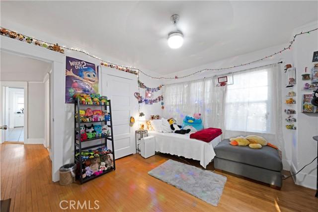 Los Angeles, California, 90016, United States, 4 Bedrooms Bedrooms, ,2 BathroomsBathrooms,Residential,For Sale,1850746