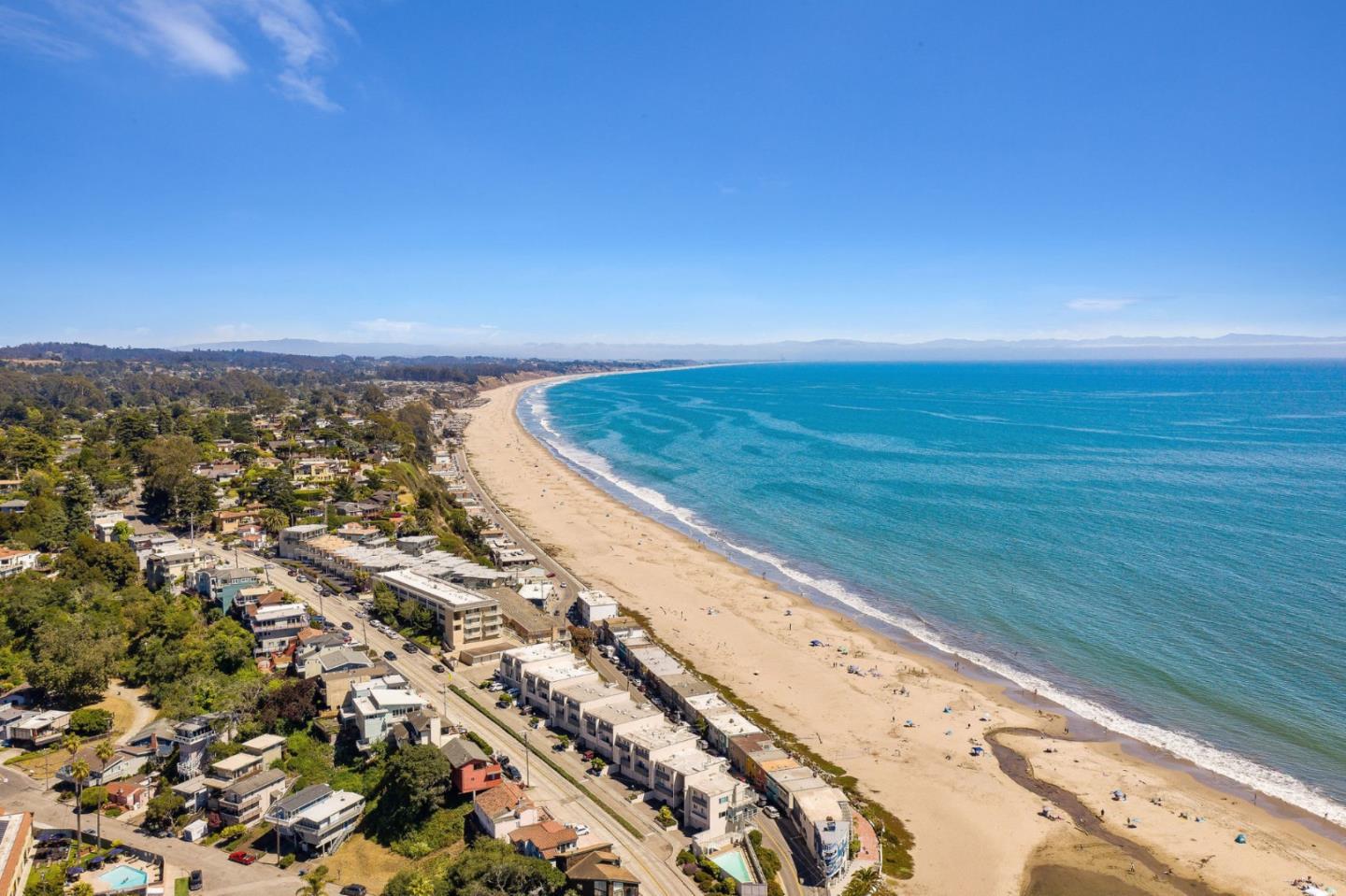 Aptos, California, 95003, United States, 5 Bedrooms Bedrooms, ,3 BathroomsBathrooms,Residential,For Sale,1847645