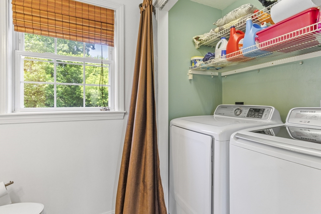 Bellingham, Massachusetts, 02019, United States, 3 Bedrooms Bedrooms, ,3 BathroomsBathrooms,Residential,For Sale,1938371