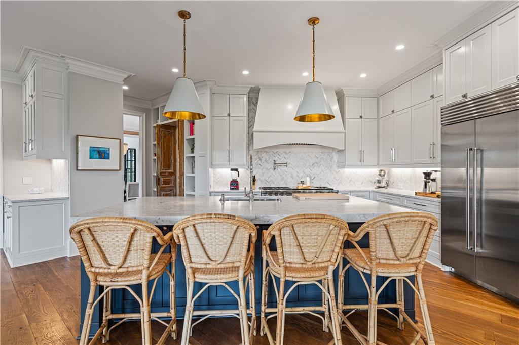 Suwanee, Georgia, 30024, United States, 5 Bedrooms Bedrooms, ,6 BathroomsBathrooms,Residential,For Sale,1822969