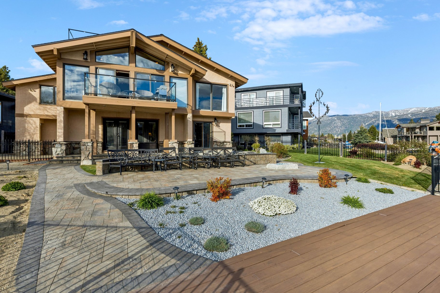  Lake Living in the Tahoe Keys includes Large dock, Party Deck and Views - 物件實景