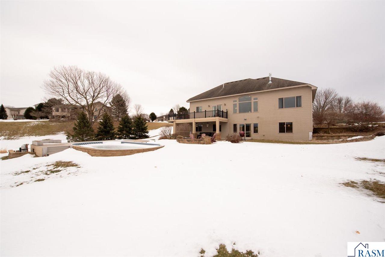 Le Center, Minnesota, 56057, United States, 4 Bedrooms Bedrooms, ,3 BathroomsBathrooms,Residential,For Sale,2011720