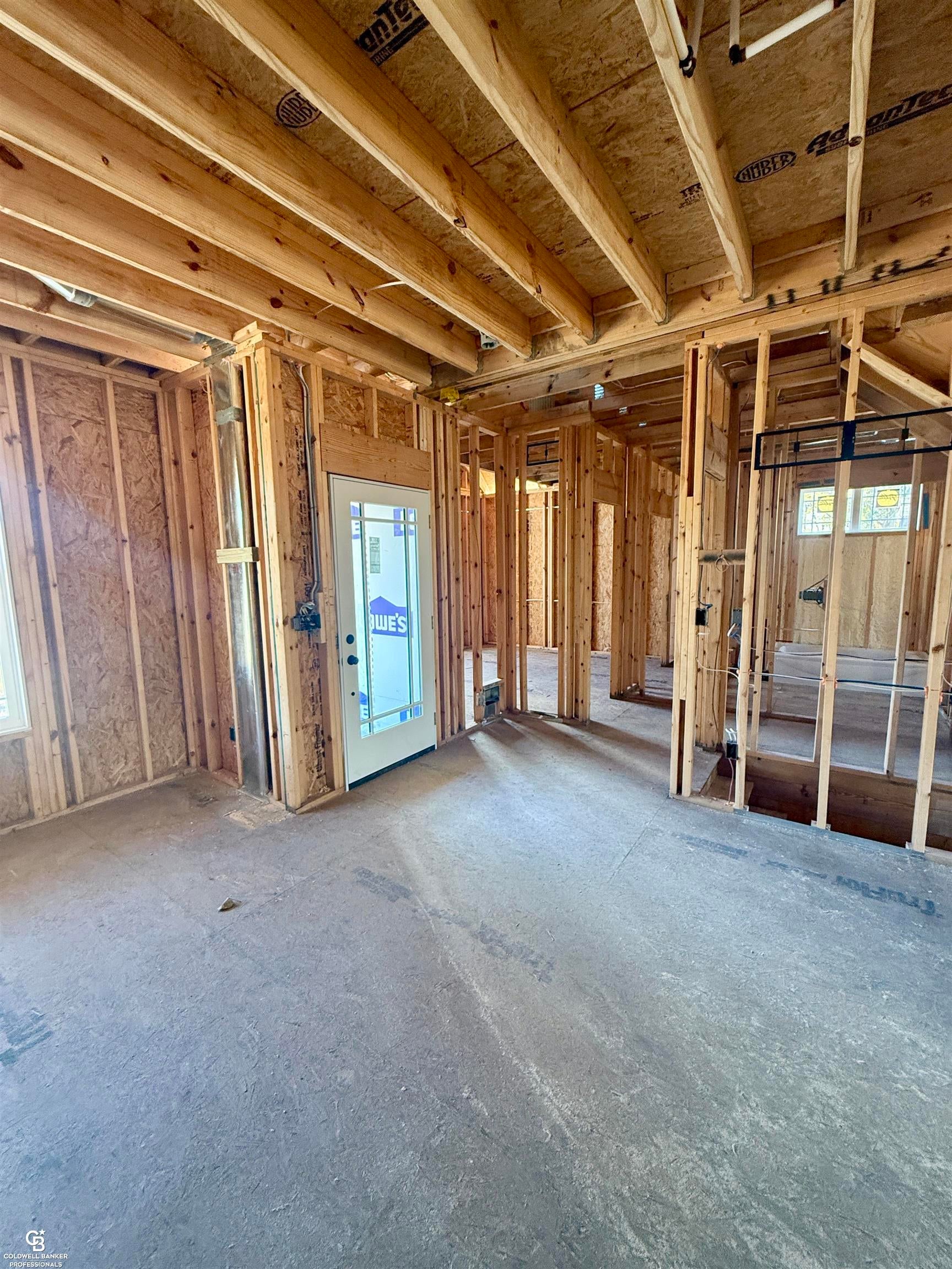 Saint Clair, Michigan, 48079, United States, 5 Bedrooms Bedrooms, ,3 BathroomsBathrooms,Residential,For Sale,1868315