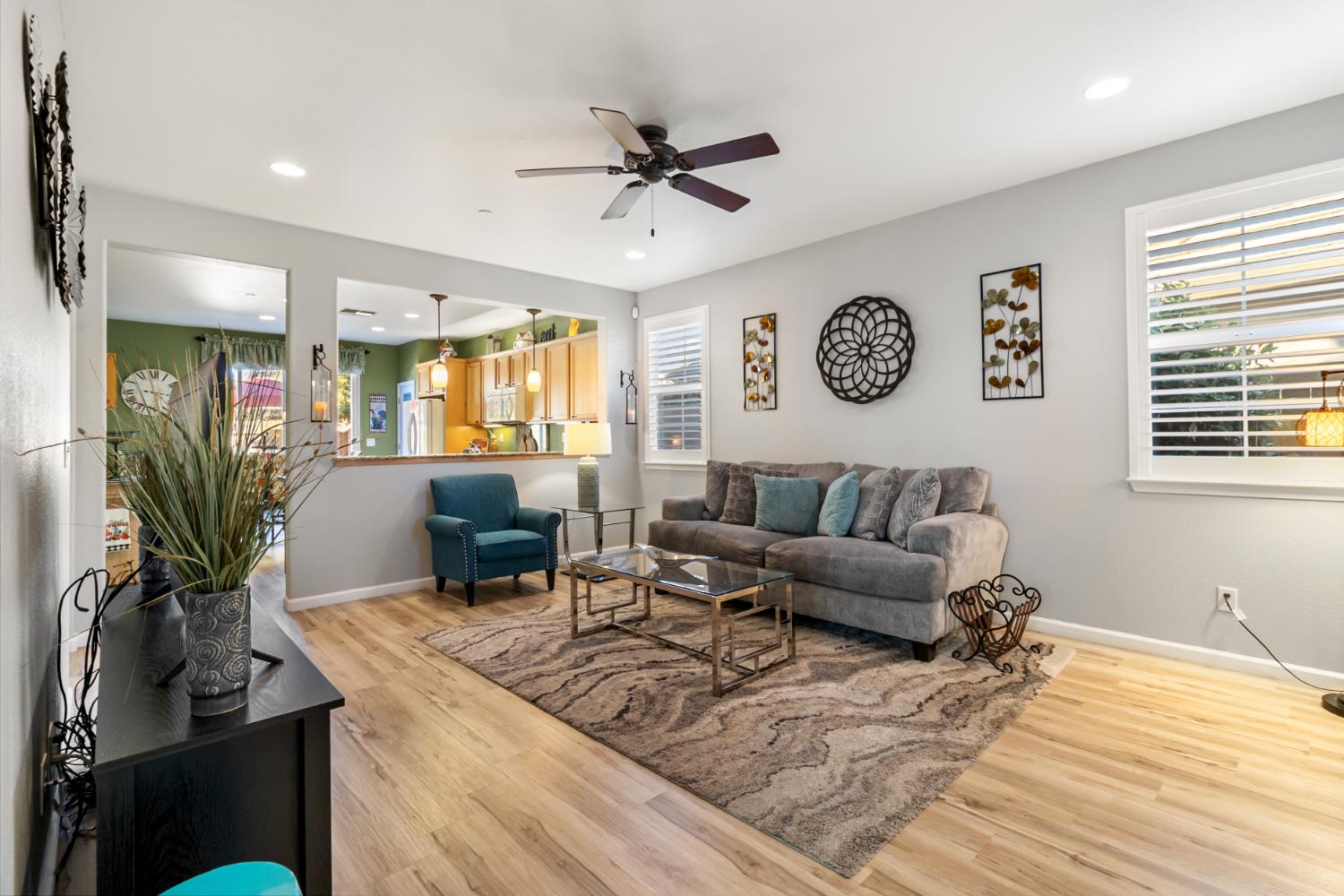 Elk Grove, California, 95757, United States, 2 Bedrooms Bedrooms, ,2 BathroomsBathrooms,Residential,For Sale,1989569