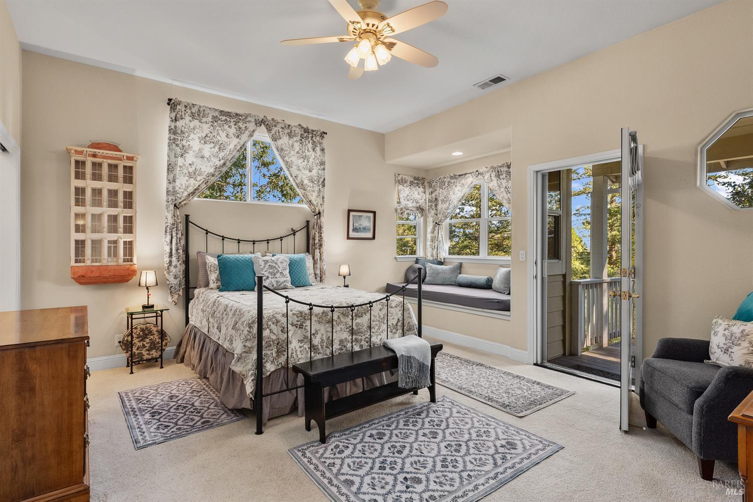 Santa Rosa, California, 95404, United States, 4 Bedrooms Bedrooms, ,4 BathroomsBathrooms,Residential,For Sale,1979173