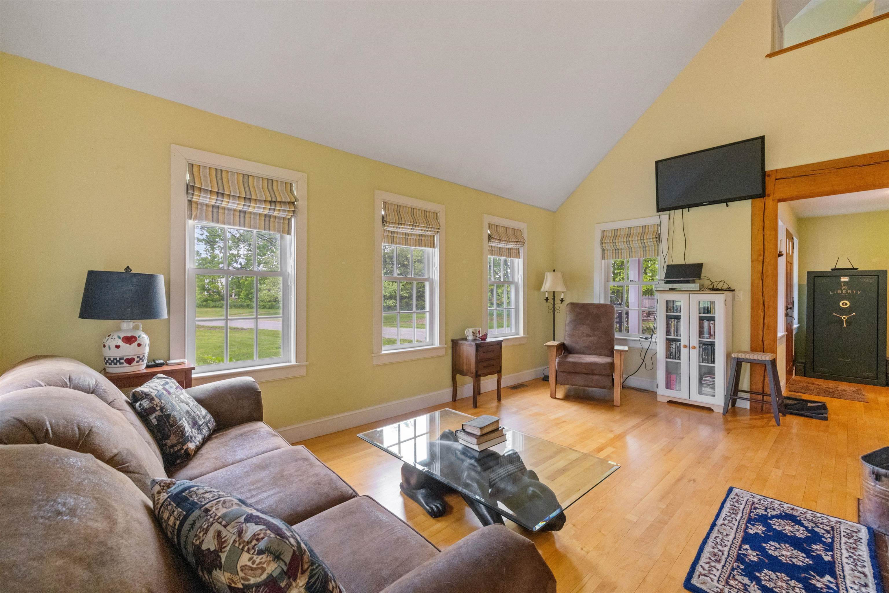 Hillsborough, New Hampshire, 03244, United States, 3 Bedrooms Bedrooms, ,2 BathroomsBathrooms,Residential,For Sale,1840284