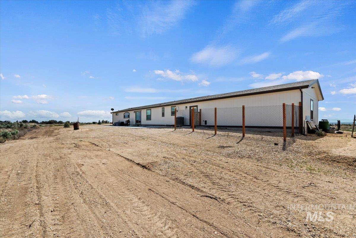 Boise, Idaho, 83716, United States, 4 Bedrooms Bedrooms, ,2 BathroomsBathrooms,Residential,For Sale,1990329