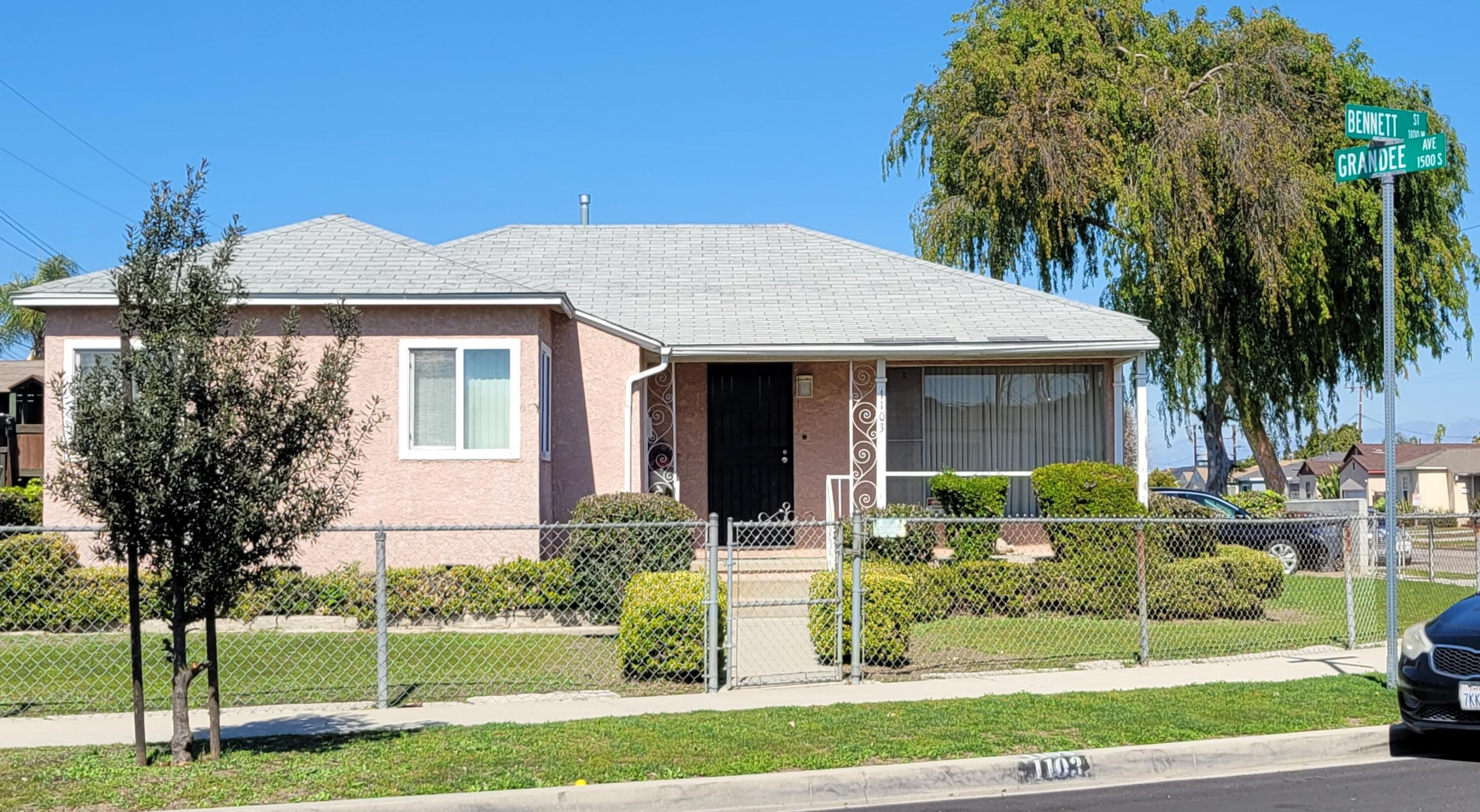 Compton, California, 90220, United States, 3 Bedrooms Bedrooms, ,1 BathroomBathrooms,Residential,For Sale,1944984