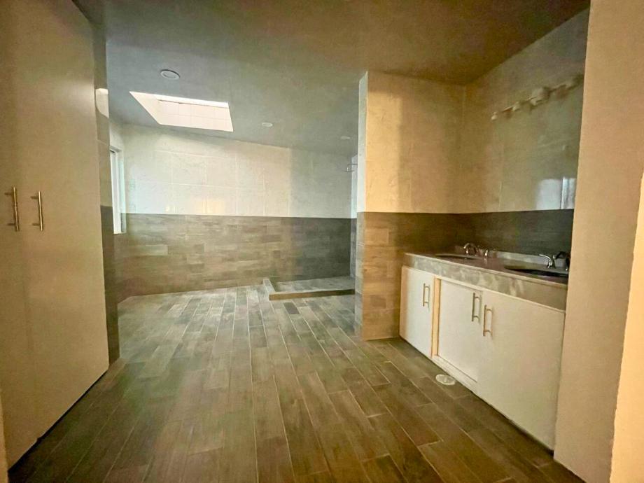 Naucalpan de Juárez, Estado de méxico, 53115, Mexico, 6 Bedrooms Bedrooms, ,5 BathroomsBathrooms,Residential,For Sale,1939413