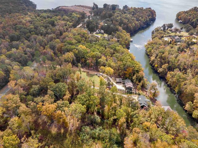 Florence, Alabama, 35630, United States, 4 Bedrooms Bedrooms, ,4 BathroomsBathrooms,Residential,For Sale,1988218