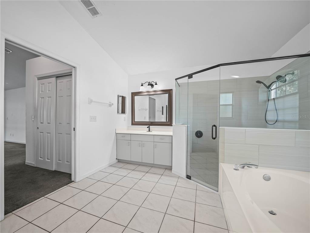 Plant City, Florida, 33566, United States, 5 Bedrooms Bedrooms, ,3 BathroomsBathrooms,Residential,For Sale,1892760