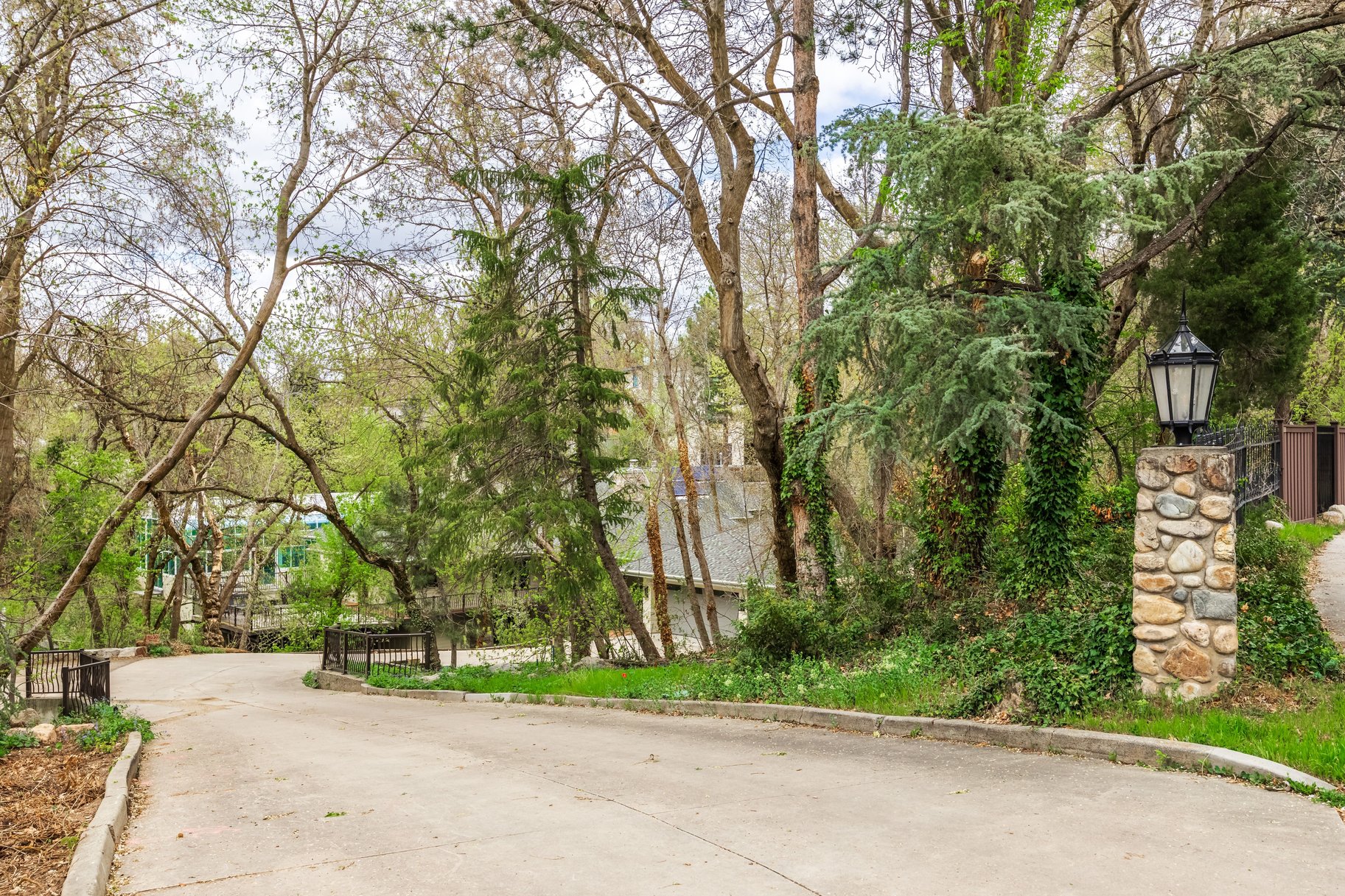  The Bend at Holladay, A Private Creekside Sanctuary - 物件實景