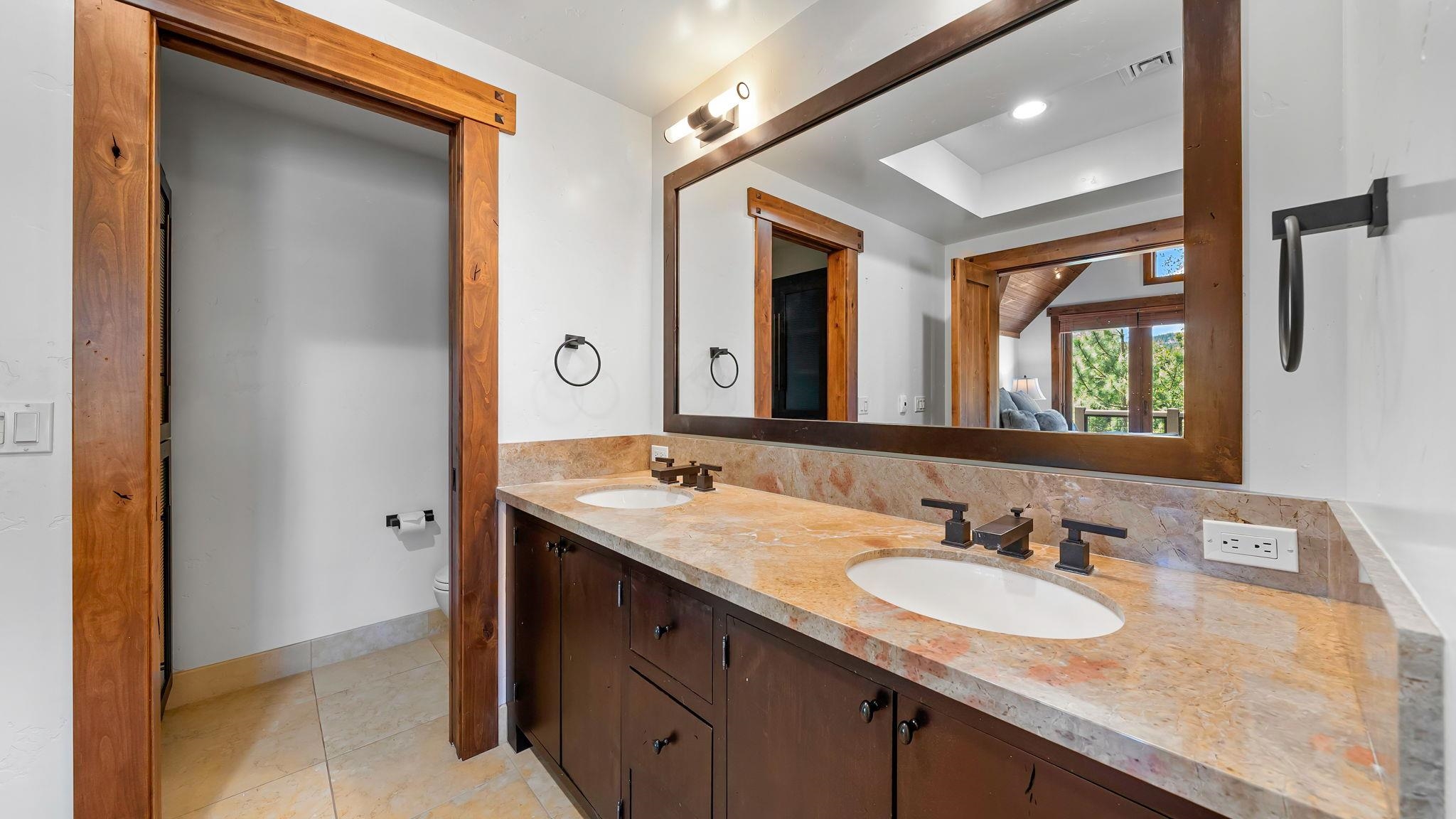 Truckee, California, 96161, United States, 4 Bedrooms Bedrooms, ,4 BathroomsBathrooms,Residential,For Sale,1999029