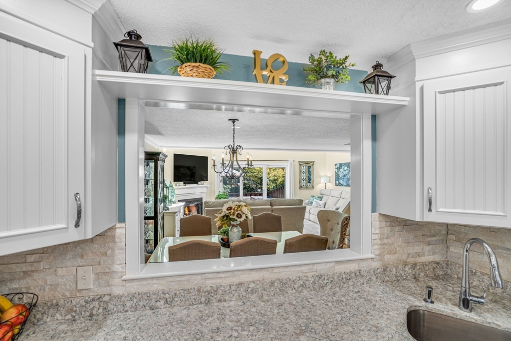 Franklin, Massachusetts, 02038, United States, 2 Bedrooms Bedrooms, ,Residential,For Sale,1984622