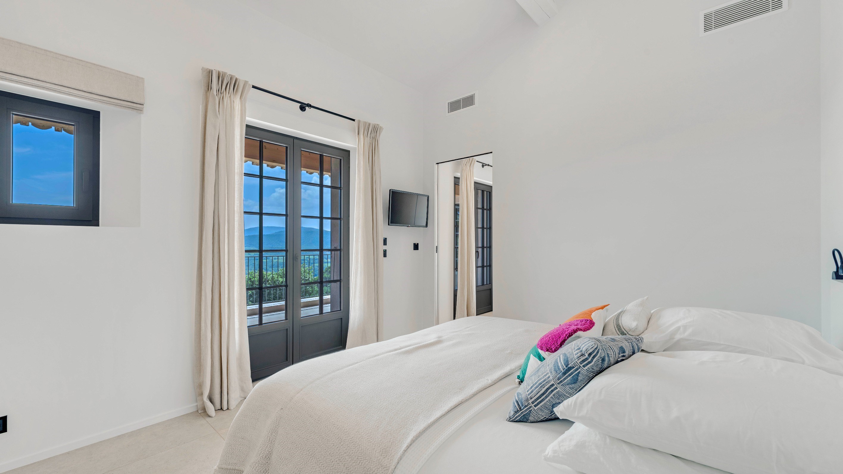  Contemporary bastide with open views and glimpse of the sea walking distance to… - 物件實景