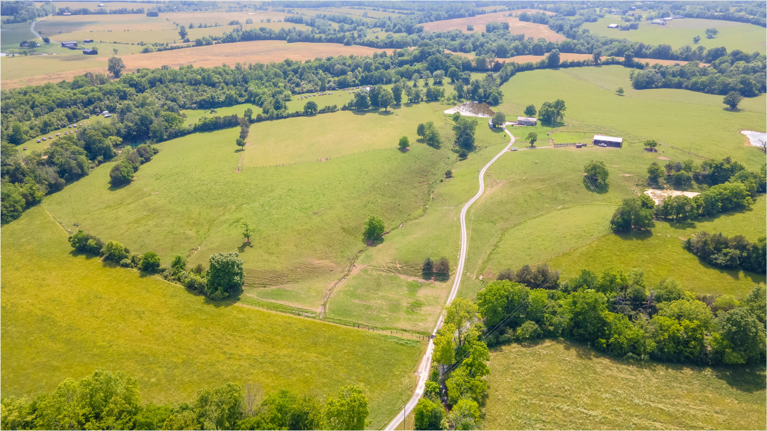 Paint Lick, Kentucky, 40461, United States, 5 Bedrooms Bedrooms, ,1 BathroomBathrooms,Residential,For Sale,1847619