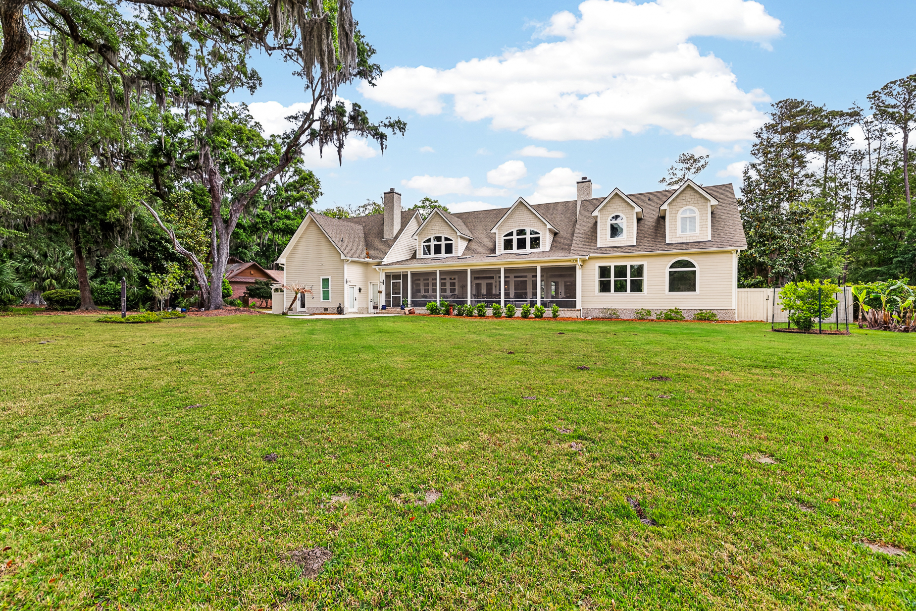  165 Butler Lake Drive - 物件實景