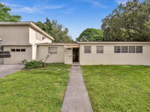 North Miami Beach, Florida, 33179, United States, 4 Bedrooms Bedrooms, ,2 BathroomsBathrooms,Residential,For Sale,1988572