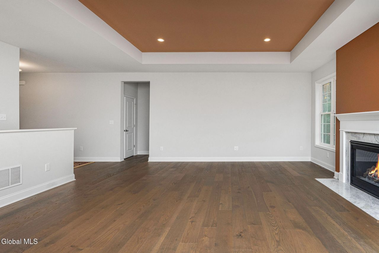 Halfmoon, New York, 12065, United States, 4 Bedrooms Bedrooms, ,3 BathroomsBathrooms,Residential,For Sale,1987891