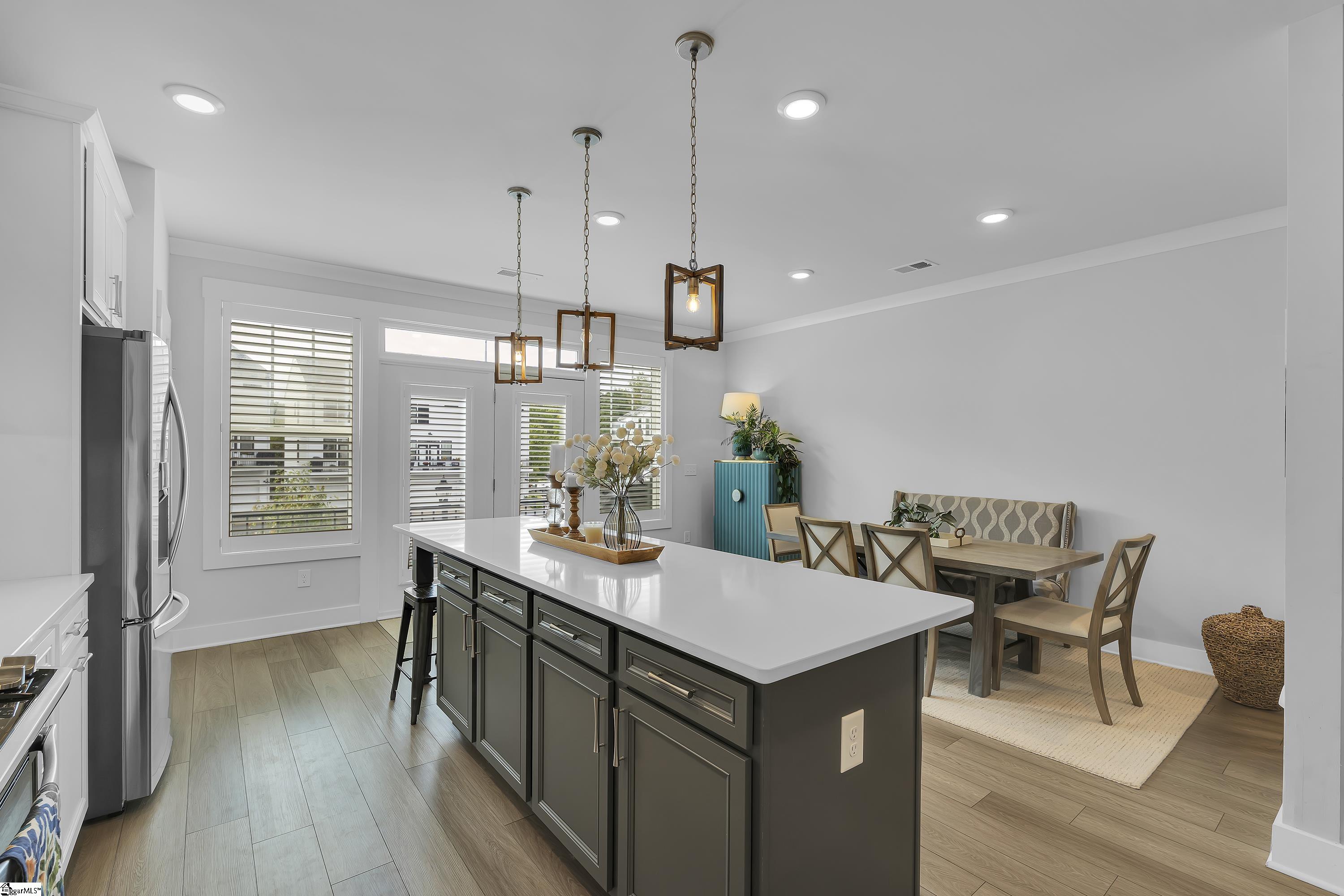 Greenville, South Carolina, 29605, United States, 3 Bedrooms Bedrooms, ,4 BathroomsBathrooms,Residential,For Sale,1958352