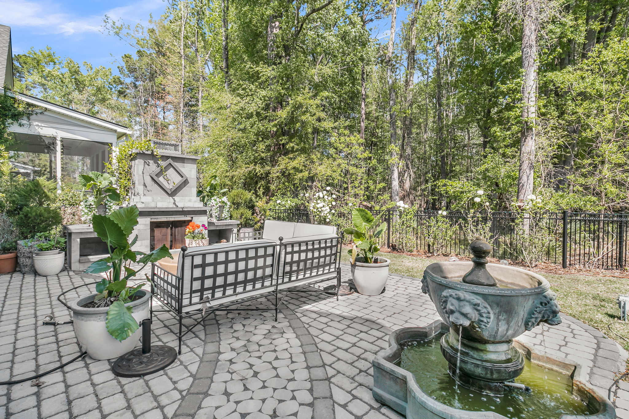  2680 Fountainhead Way - 物件實景