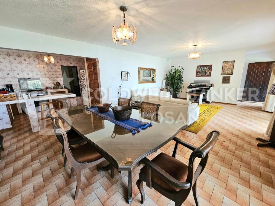 Pedro de Alvarado, Cuernavaca, Morelos, 62240, Mexico, 8 Bedrooms Bedrooms, ,6 BathroomsBathrooms,Residential,For Sale,Pedro de Alvarado,1620895