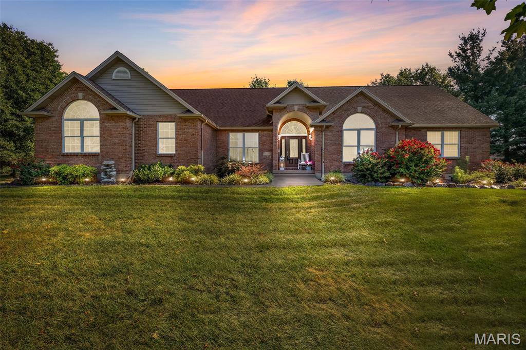 Farmington, Missouri, 63640, United States, 3 Bedrooms Bedrooms, ,3 BathroomsBathrooms,Residential,For Sale,1942281