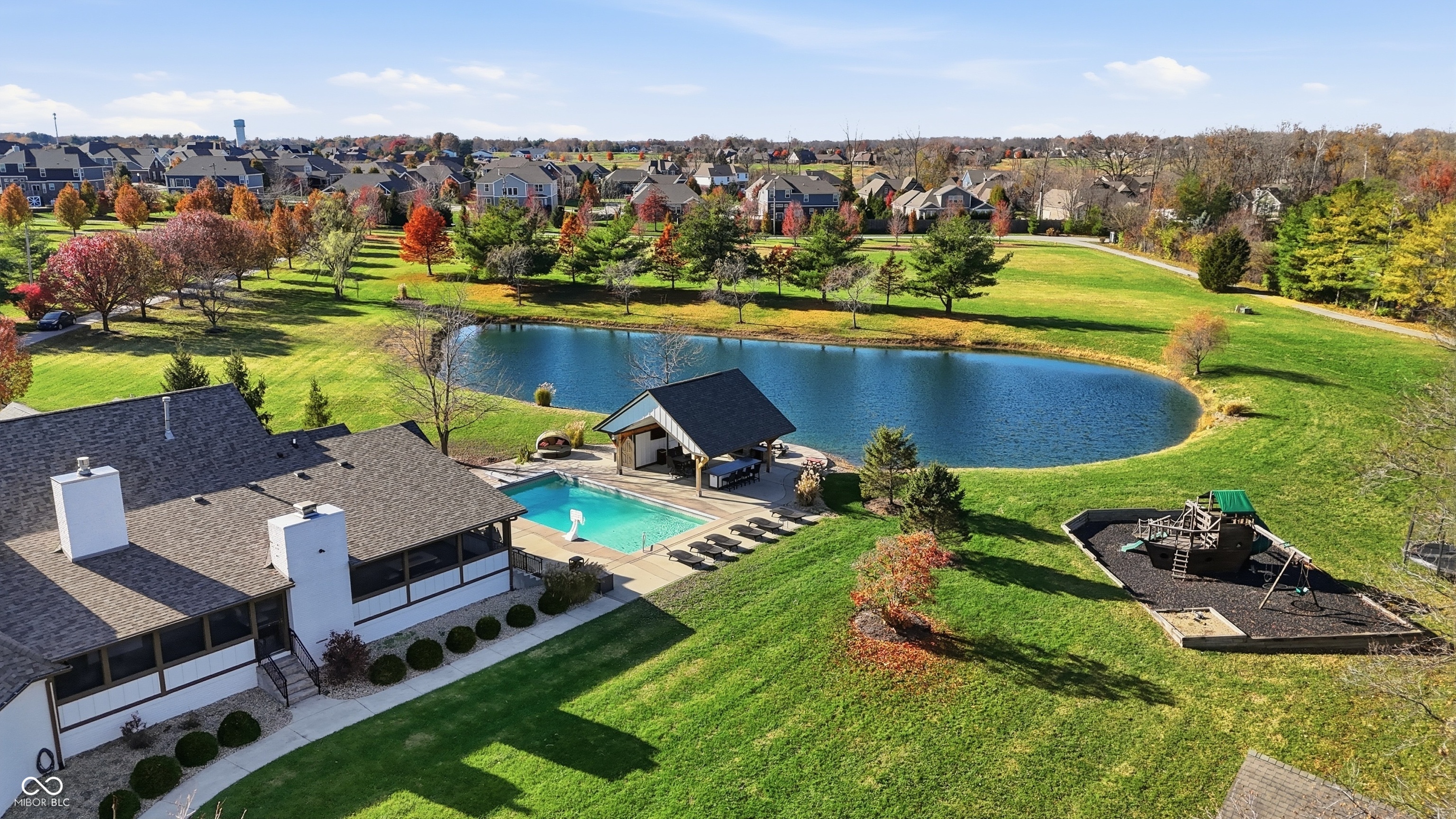 Bargersville, Indiana, 46106, United States, 5 Bedrooms Bedrooms, ,6 BathroomsBathrooms,Residential,For Sale,1992401