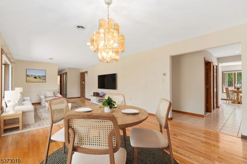 Blairstown Twp., New Jersey, 07832, United States, 3 Bedrooms Bedrooms, ,2 BathroomsBathrooms,Residential,For Sale,1898637