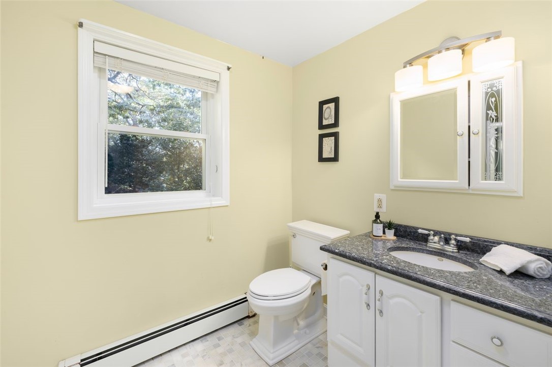 South Kingstown, Rhode Island, 02879, United States, 3 Bedrooms Bedrooms, ,2 BathroomsBathrooms,Residential,For Sale,1987683