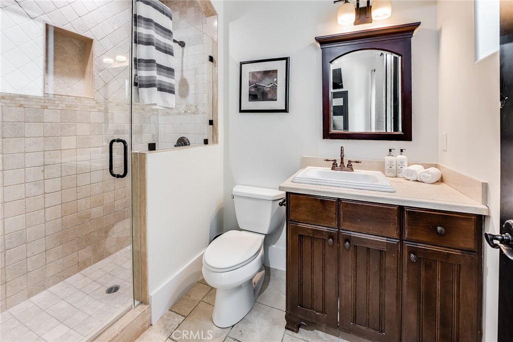 Woodland Hills, California, 91367, United States, 5 Bedrooms Bedrooms, ,6 BathroomsBathrooms,Residential,For Sale,1861197